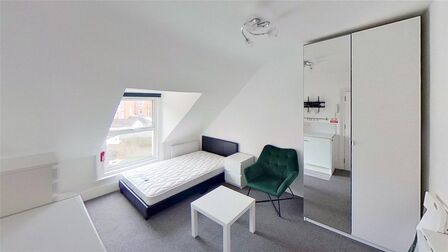 1 bedroom Room to rent