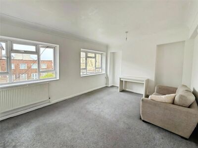 Palmerston Road, 2 bedroom Flat to rent, &pound;1,200 pcm