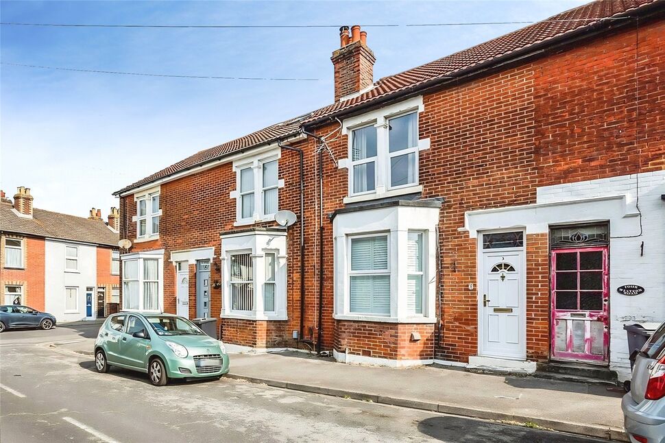 Main image of 2 bedroom Mid Terrace House to rent, Western Road, Havant, Hampshire, PO9