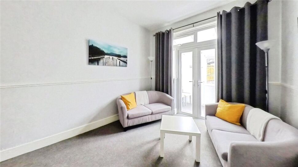 Main image of 4 bedroom House to rent, Francis Avenue, Southsea, Hampshire, PO4