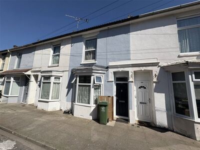 2 bedroom Mid Terrace House for sale