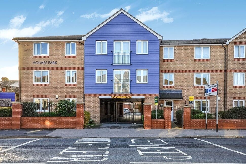 Main image of 1 bedroom Flat for sale, Milton Road, Southsea, PO4