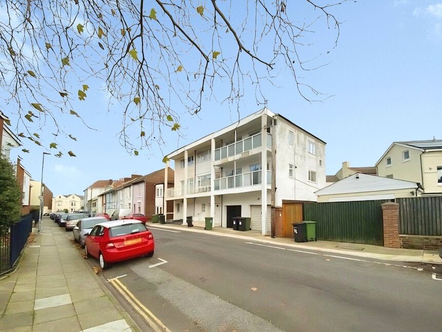 Main image of 1 bedroom Flat to rent, Richmond Road, Southsea, Hampshire, PO5
