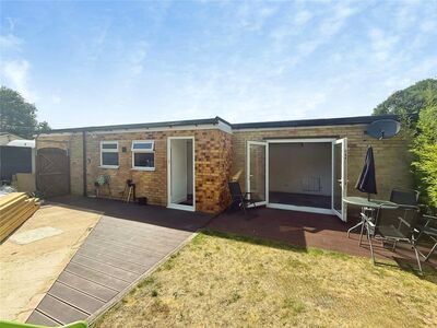 Birch Close, 1 bedroom Flat to rent, &pound;1,000 pcm