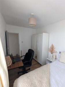 Fawcett Road, 1 bedroom Property to rent, &pound;450 pcm