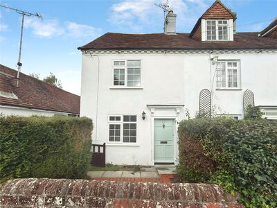 The Green, 2 bedroom End Terrace House to rent, &pound;1,400 pcm