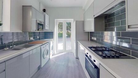 Victory Road, 5 bedroom House to rent, &pound;2,800 pcm