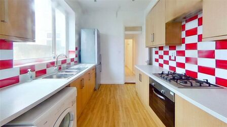 Telephone Road, 5 bedroom House to rent, &pound;2,500 pcm