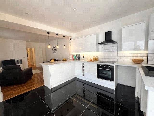 Main image of 2 bedroom Flat to rent, Nightingale Road, Southsea, Hampshire, PO5