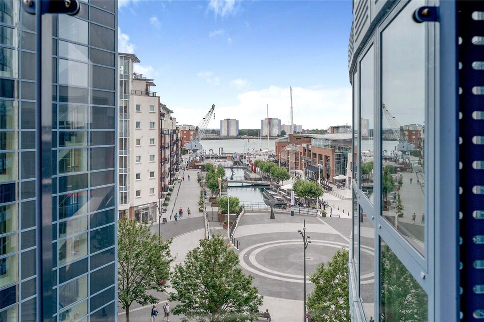 Main image of 2 bedroom Flat to rent, Gunwharf Quays, Portsmouth, Hampshire, PO1