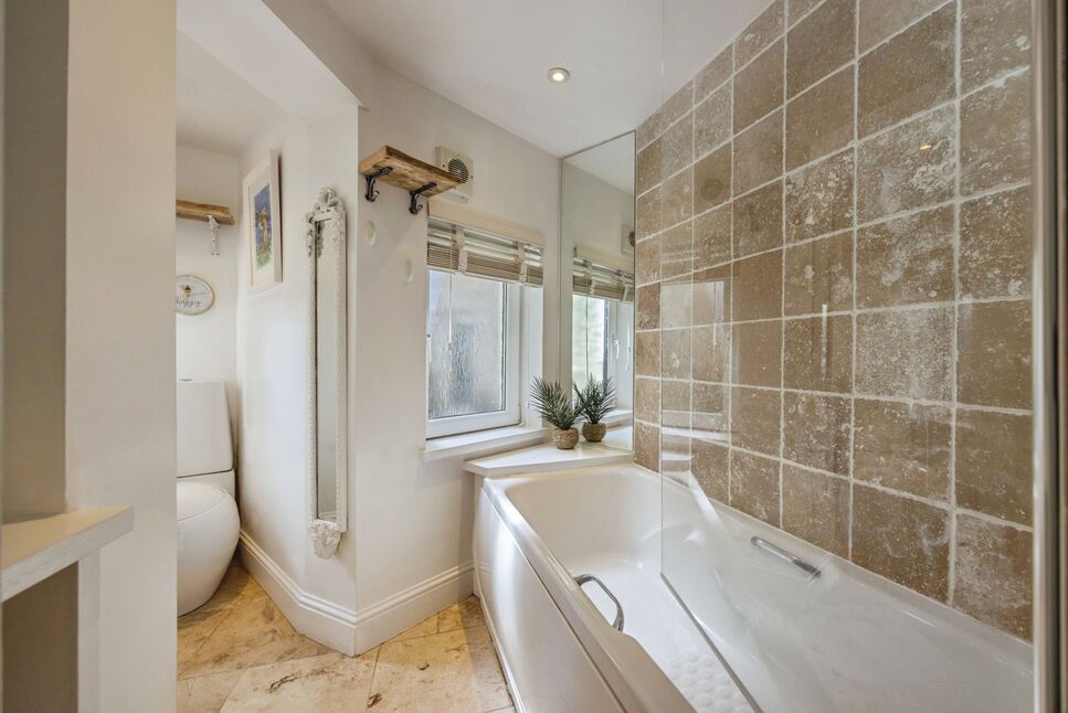 Bathroom / Wc