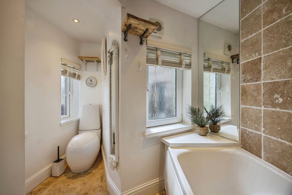 Bathroom / Wc