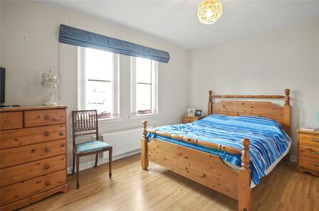 Johnstone Court, 2 bedroom Flat for sale, &pound;54,995