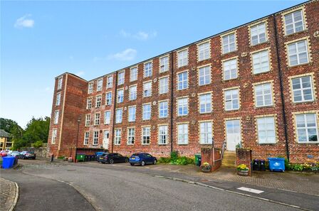 Woolcarder's Court, 2 bedroom Flat for sale, &pound;180,000