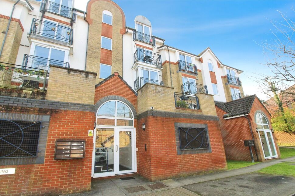 Main image of 2 bedroom  Flat to rent, Montana Gardens, Sutton, SM1