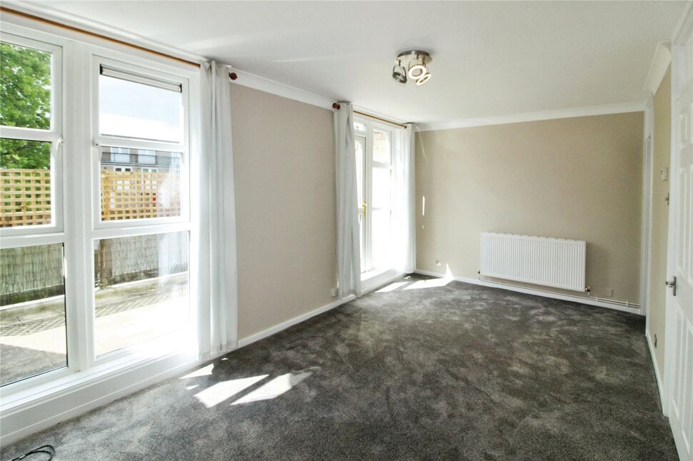 Main image of 2 bedroom Flat to rent, Westover Close, Sutton, SM2
