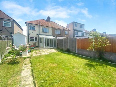 3 bedroom Semi Detached House to rent