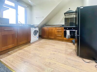 St. James Road, 1 bedroom  Flat to rent, £1,200 pcm