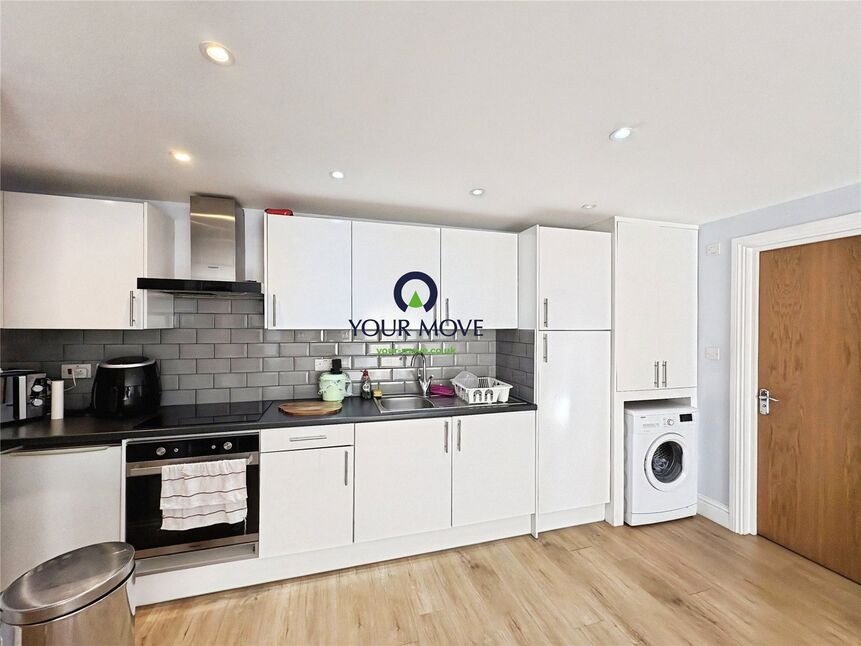 Main image of Flat to rent, Bishops Place, Sutton, SM1