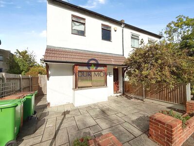 3 bedroom Semi Detached House to rent