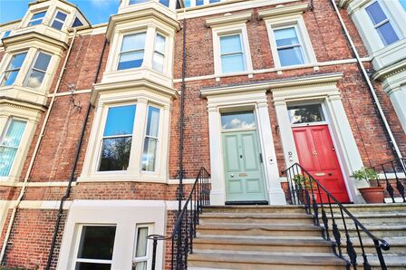 Woodside, 1 bedroom  Flat to rent, £595 pcm