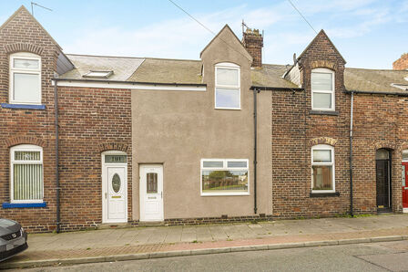 Southwick Road, 2 bedroom Mid Terrace House to rent, £675 pcm