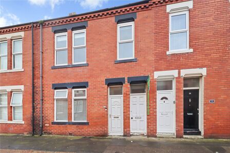 Westburn Terrace, 3 bedroom  Flat to rent, £675 pcm