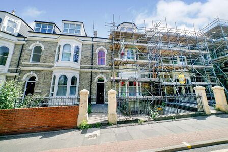 Toward Road, 2 bedroom  Flat to rent, £600 pcm