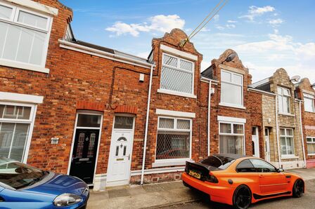 Dinsdale Street, 2 bedroom  House to rent, £700 pcm
