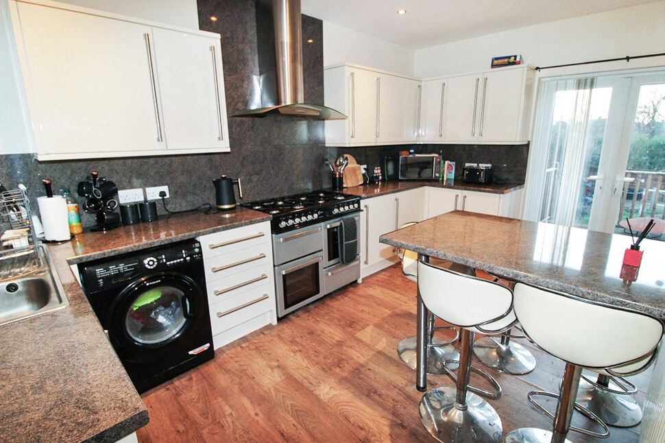 2 bedroom Mid Terrace House for sale, Shrewsbury Crescent, Sunderland