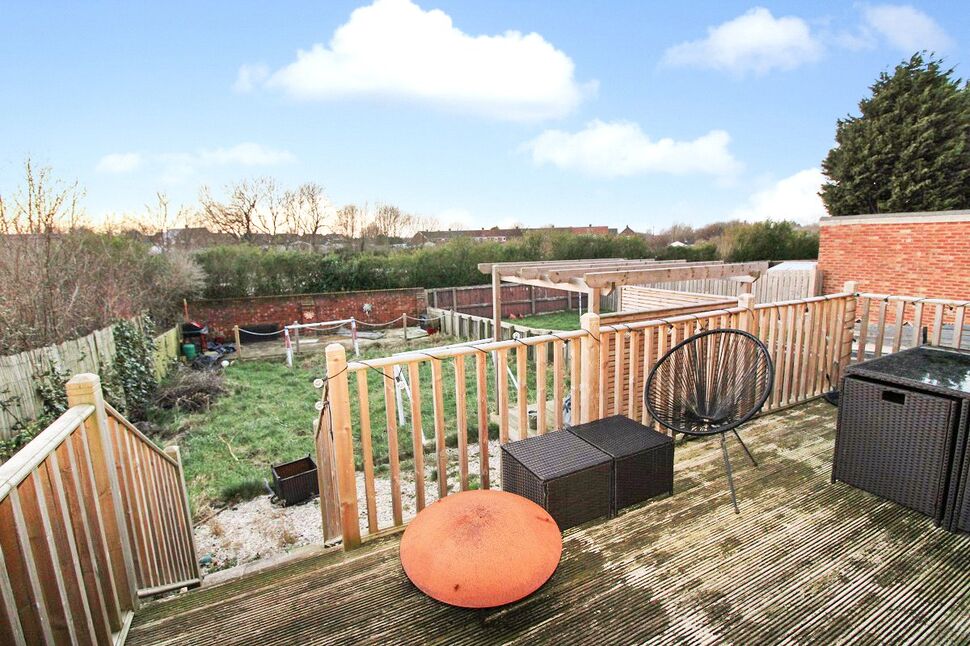 2 bedroom Mid Terrace House for sale, Shrewsbury Crescent, Sunderland