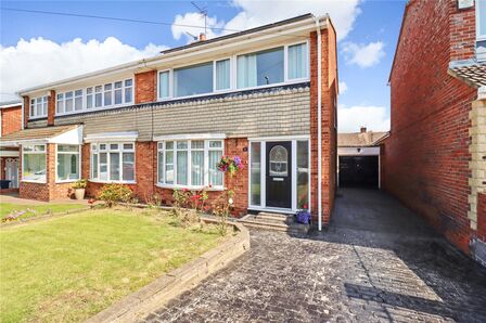 Sevenoaks Drive, 3 bedroom Semi Detached House for sale, £180,000