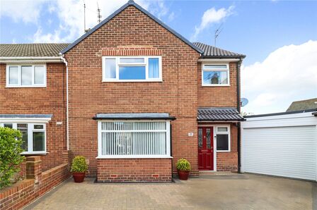 Crossways, 4 bedroom Semi Detached House for sale, £200,000