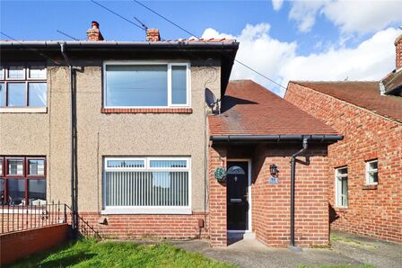 2 bedroom Semi Detached House to rent