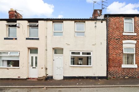 2 bedroom Mid Terrace House to rent