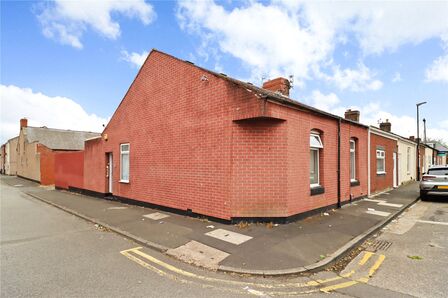 2 bedroom End Terrace House for sale