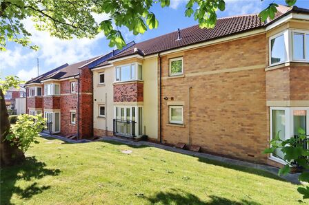 Ford Lodge, 2 bedroom  Flat to rent, £700 pcm