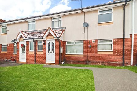Keighley Square, 3 bedroom Mid Terrace House to rent, £795 pcm