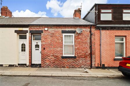 May Street, 2 bedroom Mid Terrace House for sale, £55,000