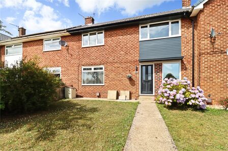 3 bedroom Mid Terrace House for sale