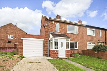 Henderson Road, 2 bedroom Semi Detached House for sale, £159,950