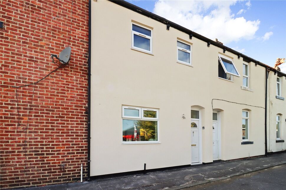 Main image of 3 bedroom Mid Terrace House to rent, East View, Castletown, Tyne and Wear, SR5