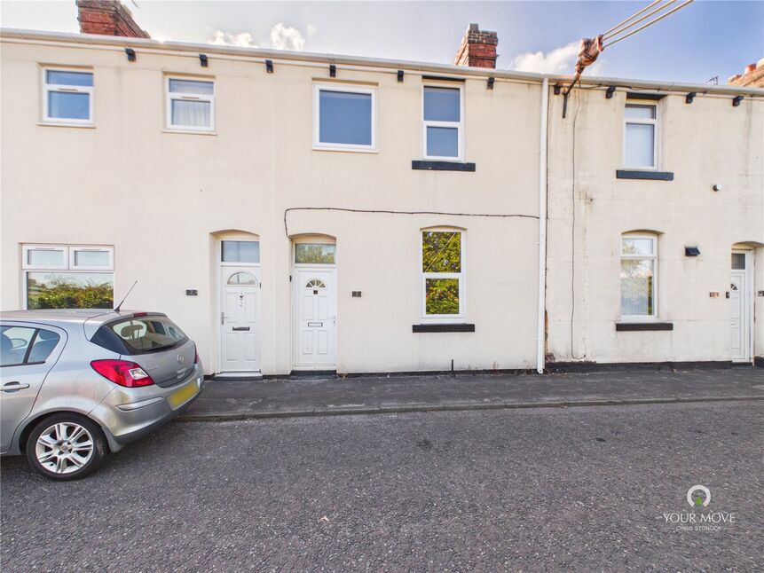 Main image of 3 bedroom Mid Terrace House to rent, East View, Castletown, Tyne and Wear, SR5