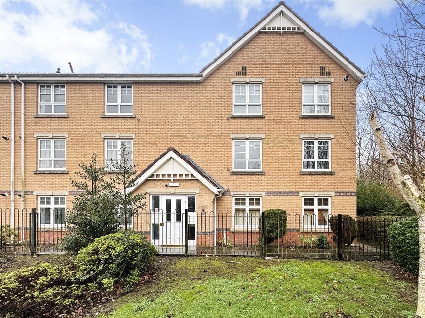 Main image of 2 bedroom Flat for sale, Wearhead Drive, Sunderland, Tyne and Wear, SR4