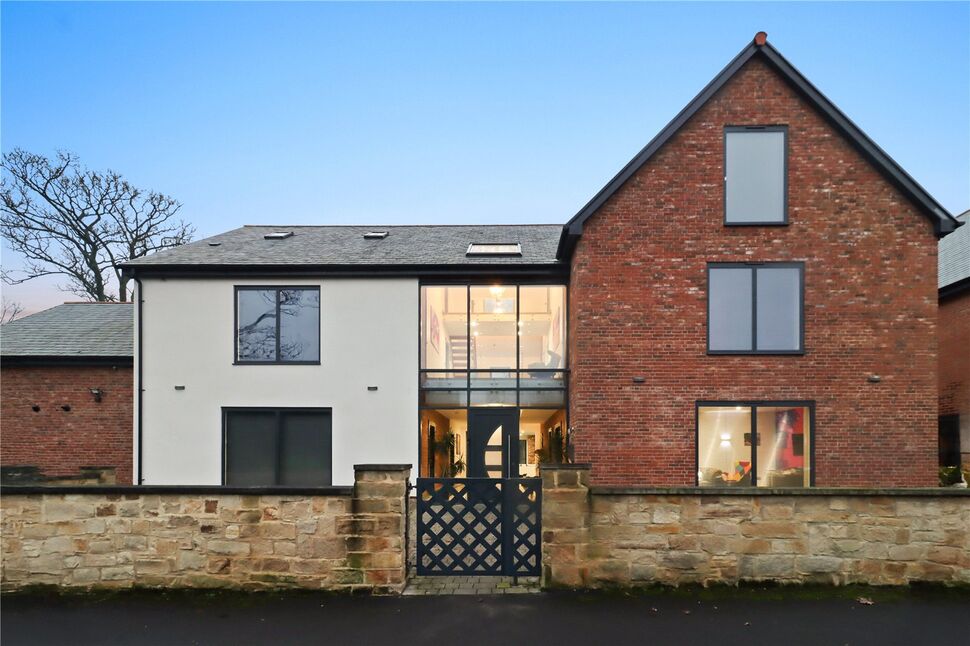 Main image of 8 bedroom Detached House to rent, Belford Close, Sunderland, Tyne and Wear, SR2