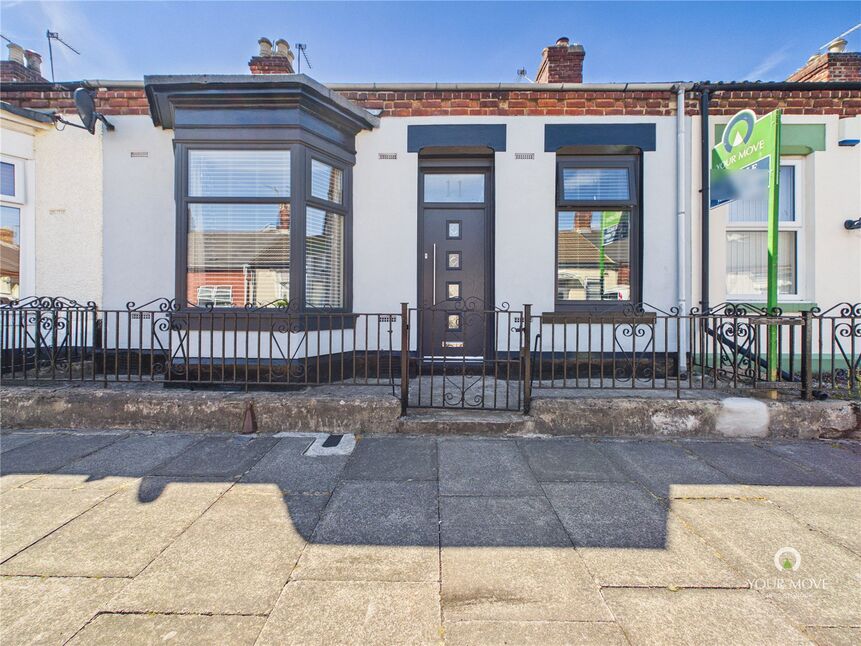 3 bedroom Mid Terrace House for sale