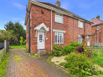 Felstead Crescent, 3 bedroom Semi Detached House to rent, &pound;900 pcm