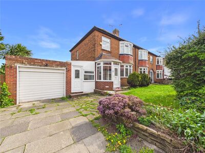 Fortrose Avenue, 3 bedroom Semi Detached House for sale, &pound;220,000