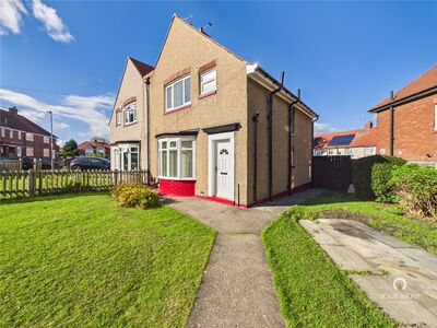 Felstead Crescent, 3 bedroom Semi Detached House for sale, &pound;110,000