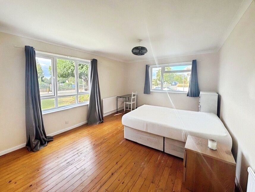 Main image of 2 bedroom Flat to rent, Portsmouth Road, Surbiton, Surrey, KT6